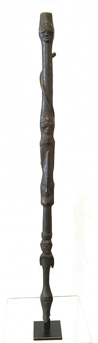 Carved Pipe Stem With Heads, Figures And Snake. Pende Or Wongo People. Rdc Mid 20th Century.
