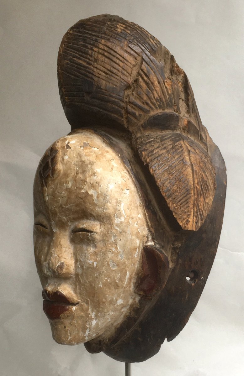 Masque Okuyi De Cérémonie Funéraire. Bois Tendre Et Kaolin. Pounou, Gabon. Début Du XXe Siècle-photo-5