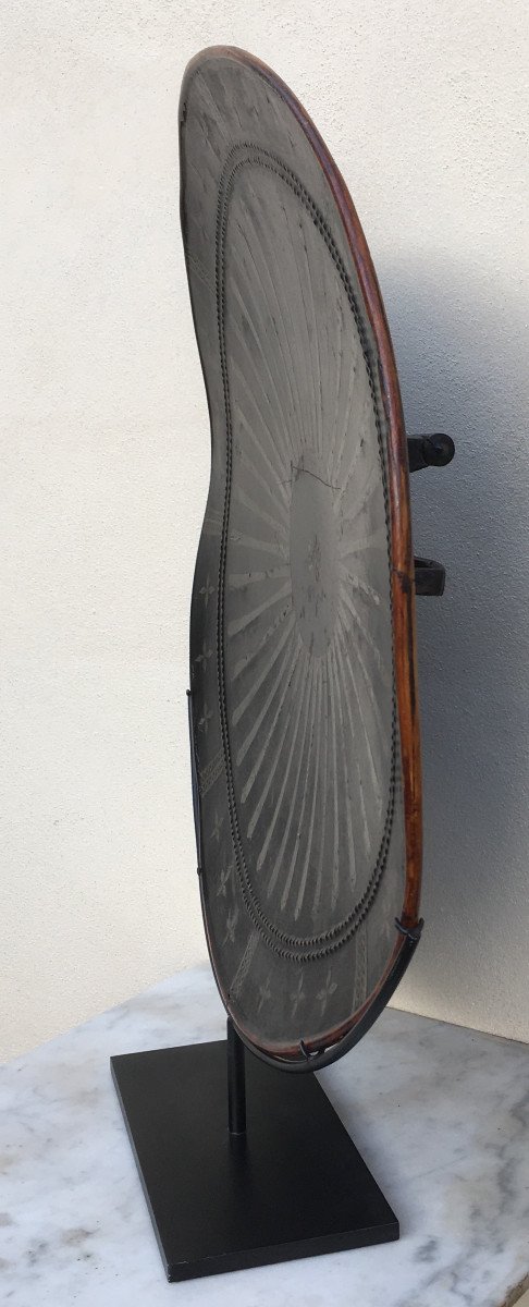 Ceremonial Katu Shield In Lacquered Wood. Indochina, Laos. Early 20th.-photo-4