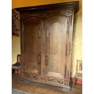 Armoire Malouine de Château en acajou massif. France époque Régence, début XVIIIe siècle. 