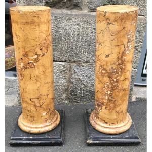 Paire de colonnes gaines pour bustes. Scagliola, stuc faux marbre de Sienne . Italie XIXe 