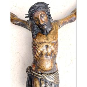 Christ Gothique en bois polychrome du Sud de la France ou Nord de l'espagne. XVe siècle.