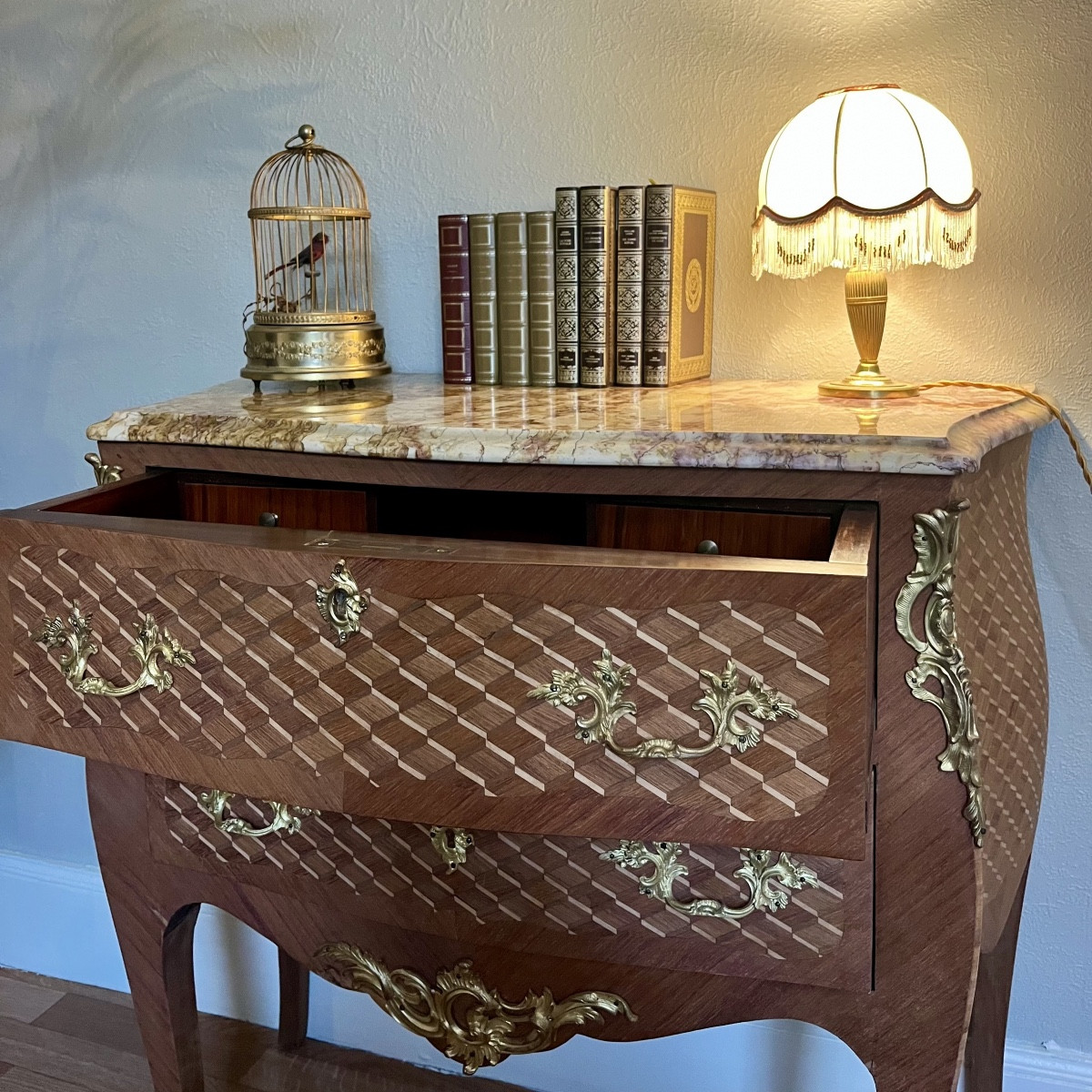 Small Louis XV Style Scriban In Marquetry And Gilt Bronze-photo-2