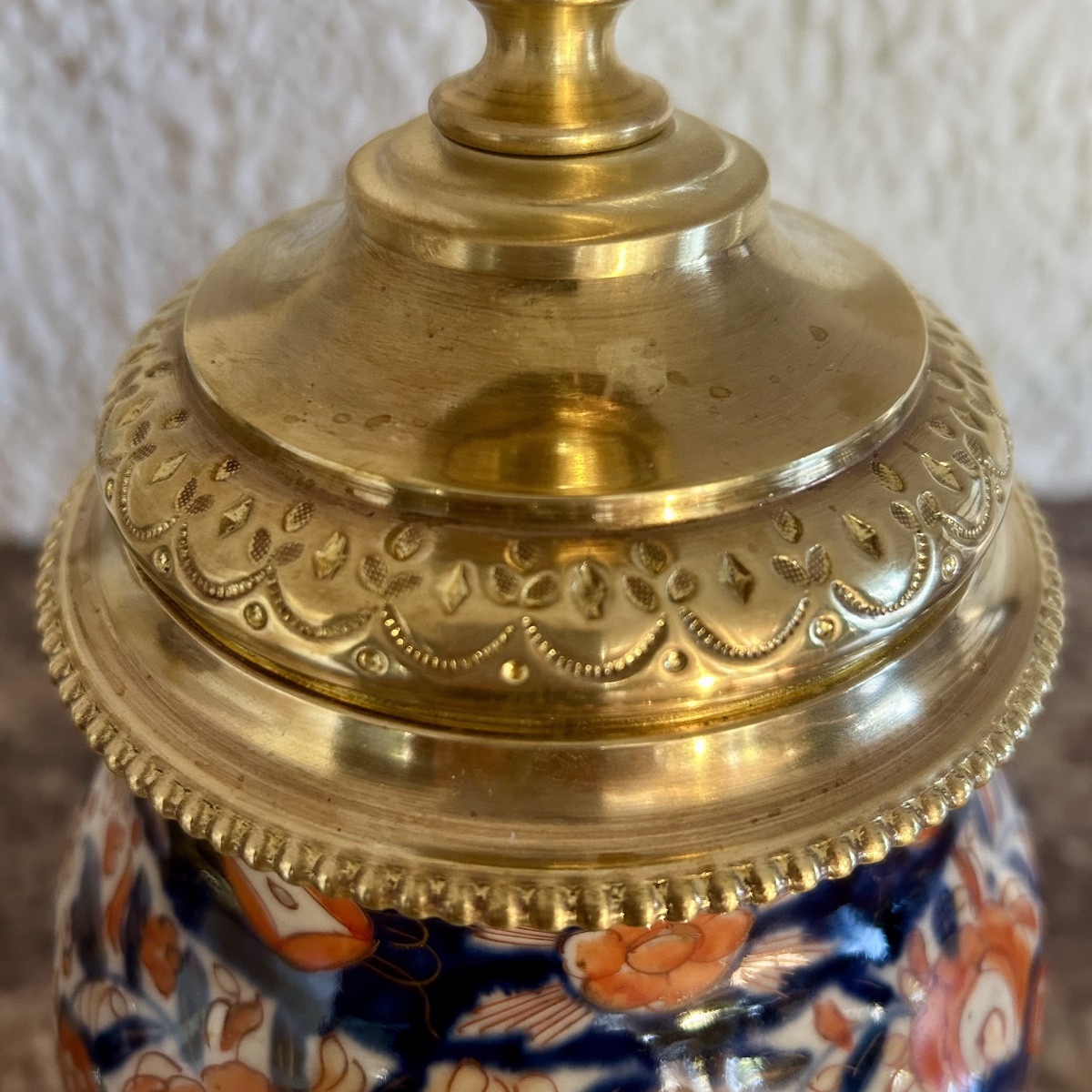 Pair Of 19th Century Imari Porcelain Lamps -photo-2