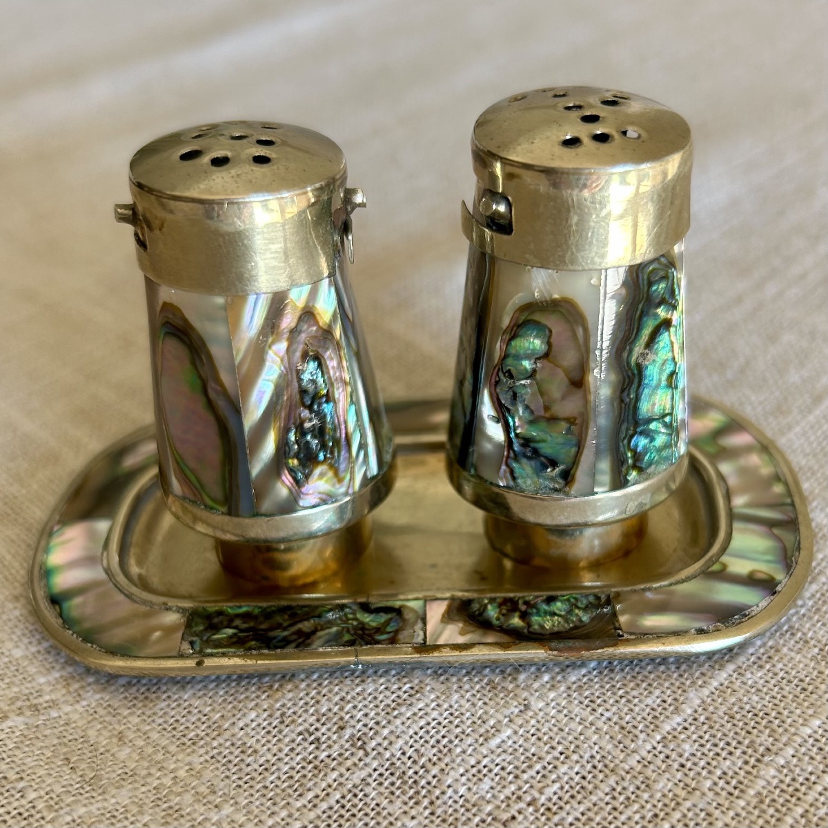 Paire de Salières et Poivrières en Incrustation de Nacre -photo-4