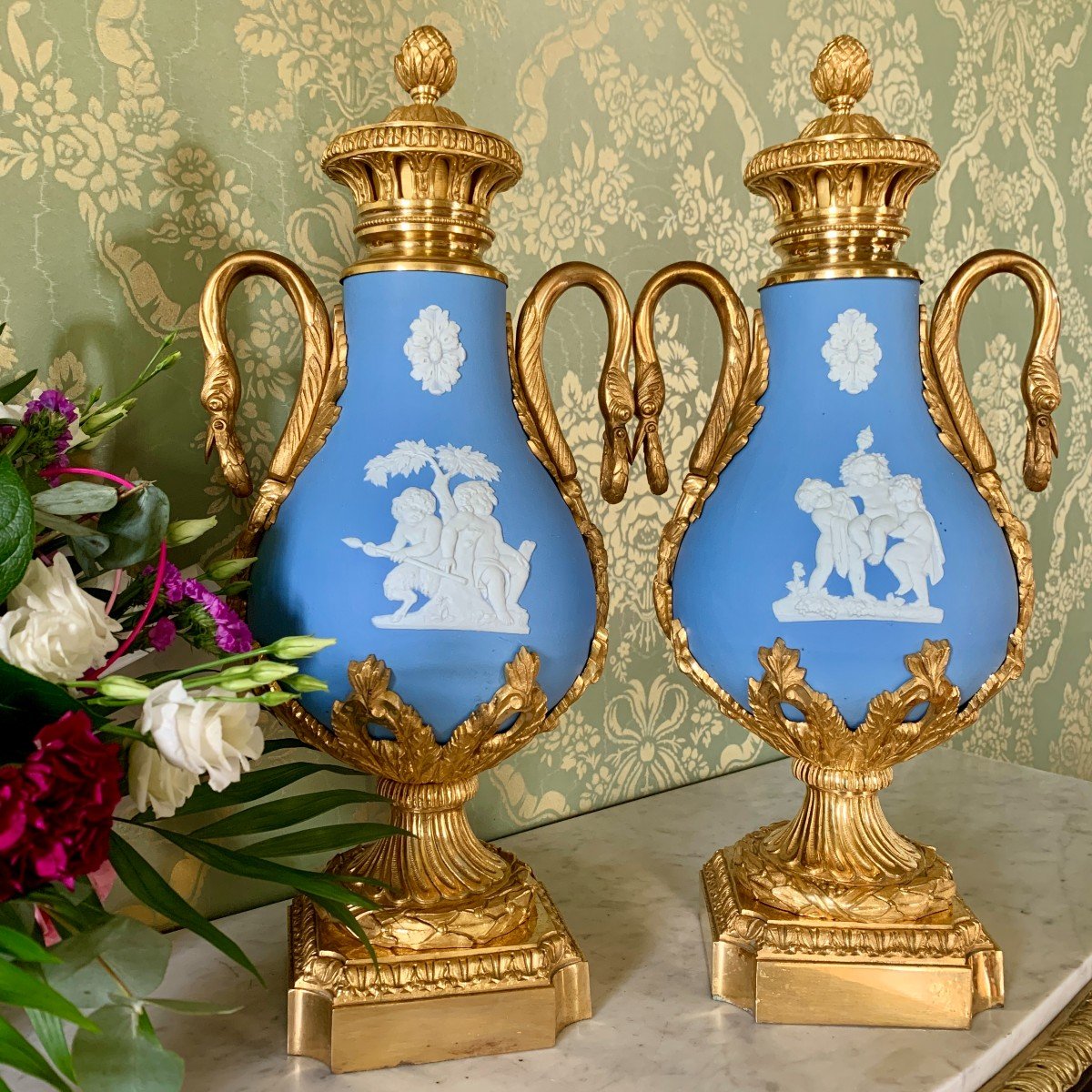 Pair Of Covered Pots Wedgwood Style XIXth Century 