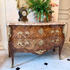 Louis XV Style Chest Of Drawers - XIXth Century