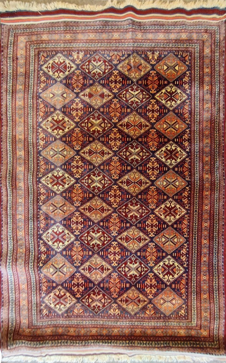 Tapis turkm&egrave;ne 20 &egrave;me  195 x 120 - N&deg; 739
