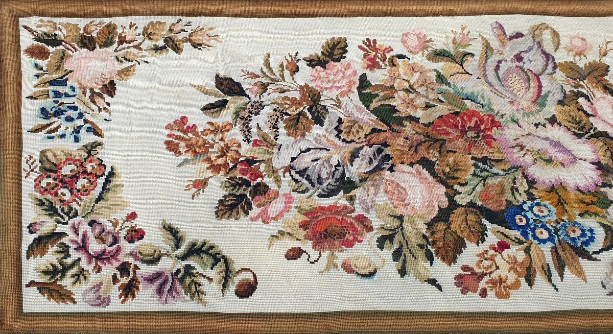Au Petit Point Tapestry - 19th - 310x110 - No. 883-photo-2