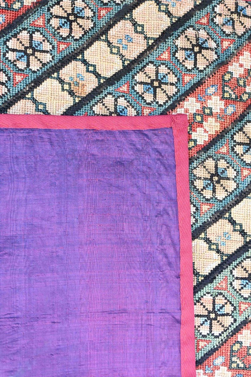 Tapisserie ancienne Au Petit-point du XIXe Siecle - Laine Et Soie - 60x54 - N° 1448-photo-2