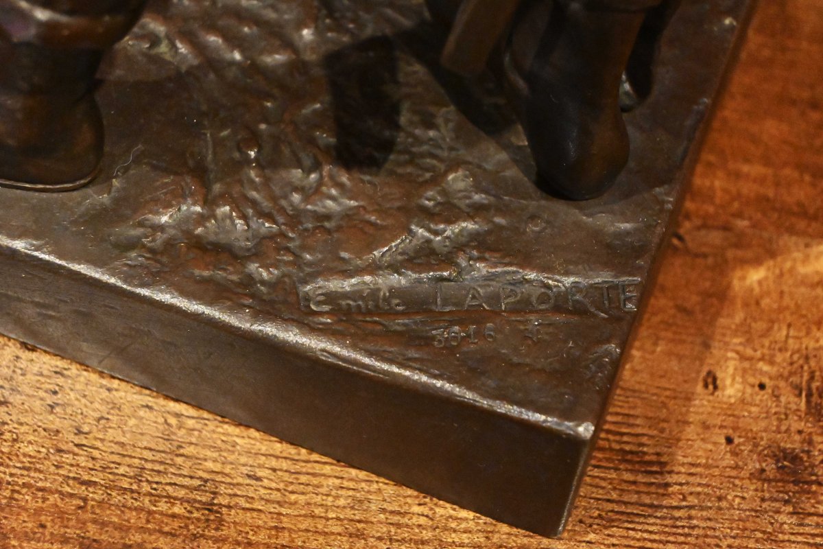 Émile LAPORTE  — Pro Patria (Vercingétorix et son fils) — Bronze à patine brune - N 1714-photo-6