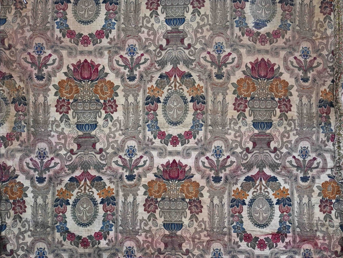 Lot de Deux Tissus Brodés d'Apparat Louis XVI Revisité, Circa 1920- 78x110 - N° 1586 - 1583-photo-2