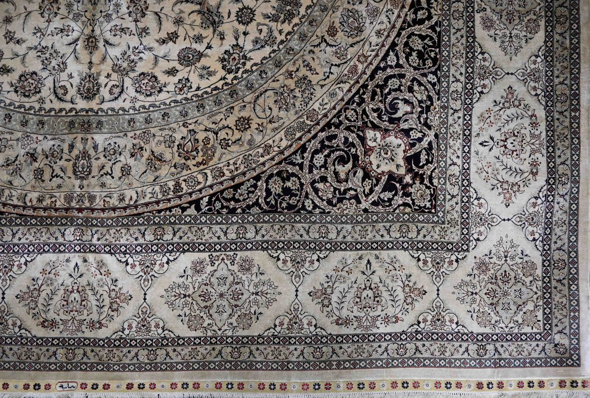 Tapis Persan Soie Sur Soie Vers 1970 Signé Manufacture de Qom (Ghoum) Iran- 3m07x2m45 - N° 1408-photo-2