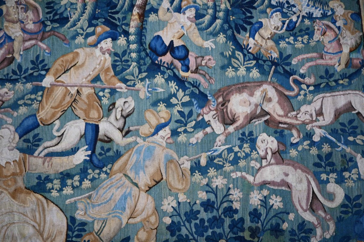 Tapisserie Antique de la manufacture des Flandres XVIIe siècle, scène de chasse — N° 1661-photo-3