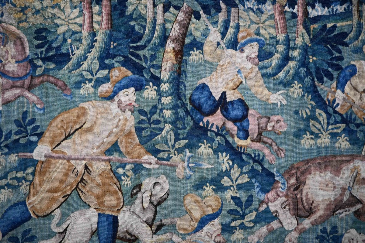 Tapisserie Antique de la manufacture des Flandres XVIIe siècle, scène de chasse — N° 1661-photo-4