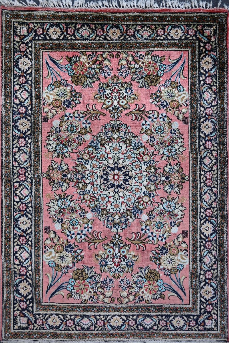 Tapis de Qom Vers 1980 - Entièrement en soie – Époque du Shah d'Iran - N° ref : 1668