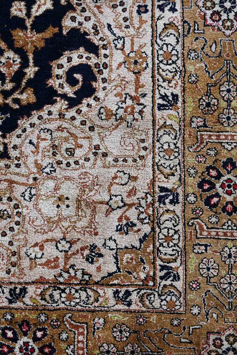 Tapis Ghoum en soie sur soie – Époque du Shah, vers 1970 - N° 1696-photo-4
