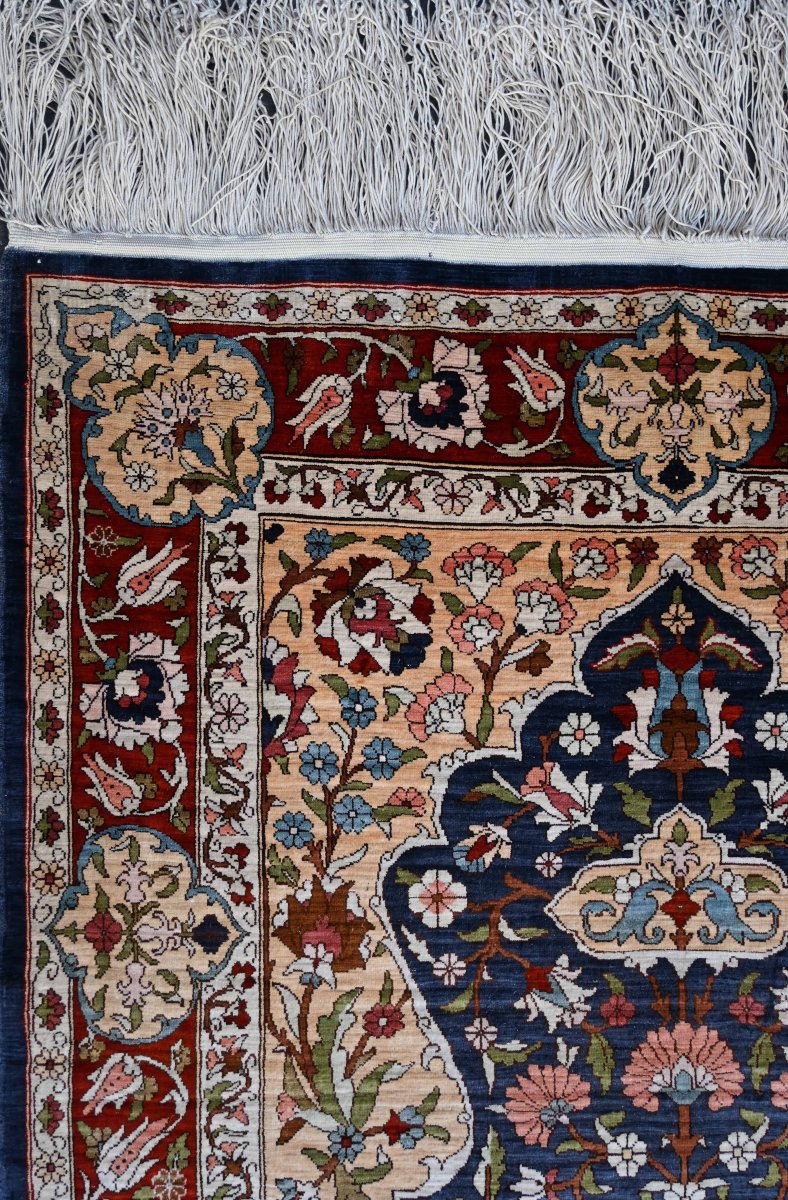 Hereke Silk-on-silk Carpet – Turkey, Circa 1970 – Floral Vase Design – 62×93 Cm - No. 1716-photo-4