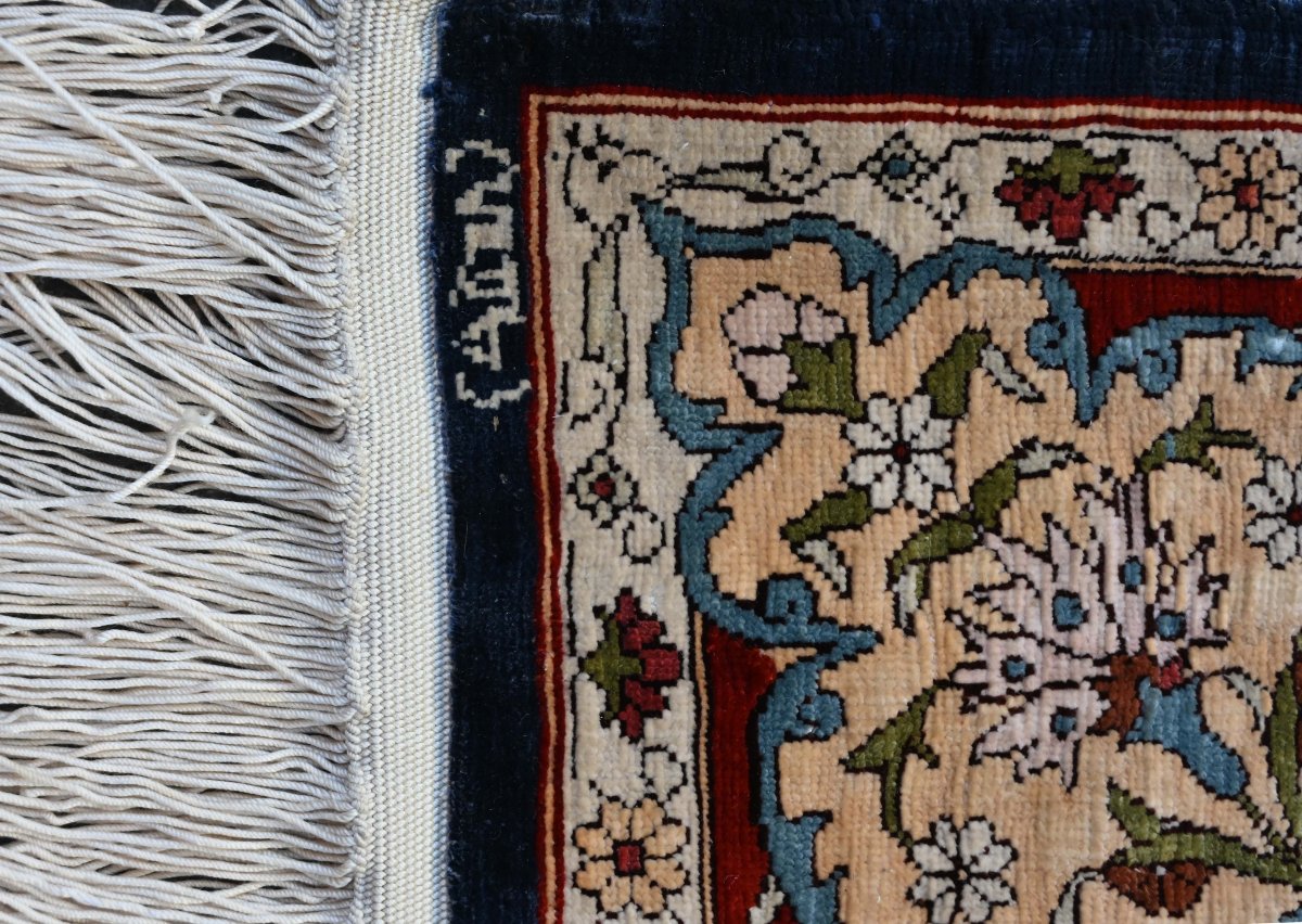 Hereke Silk-on-silk Carpet – Turkey, Circa 1970 – Floral Vase Design – 62×93 Cm - No. 1716-photo-1