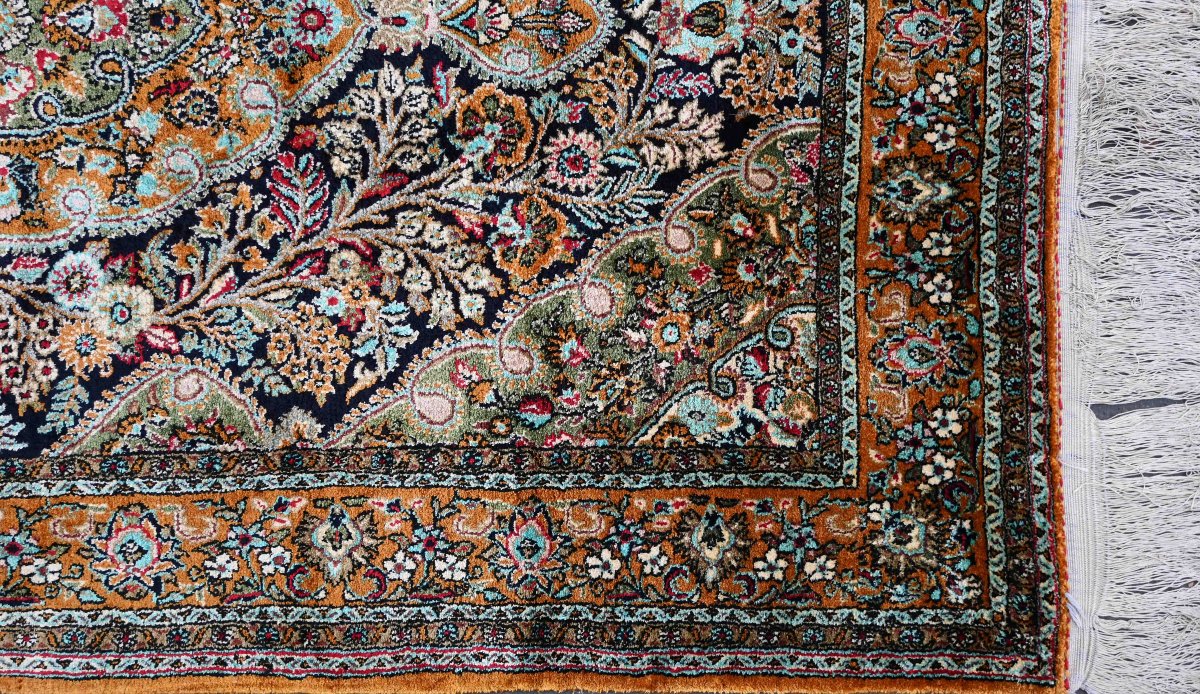 Tapis Ghoum en soie sur soie – Époque du Shah, vers 1970 - N° 1704-photo-2