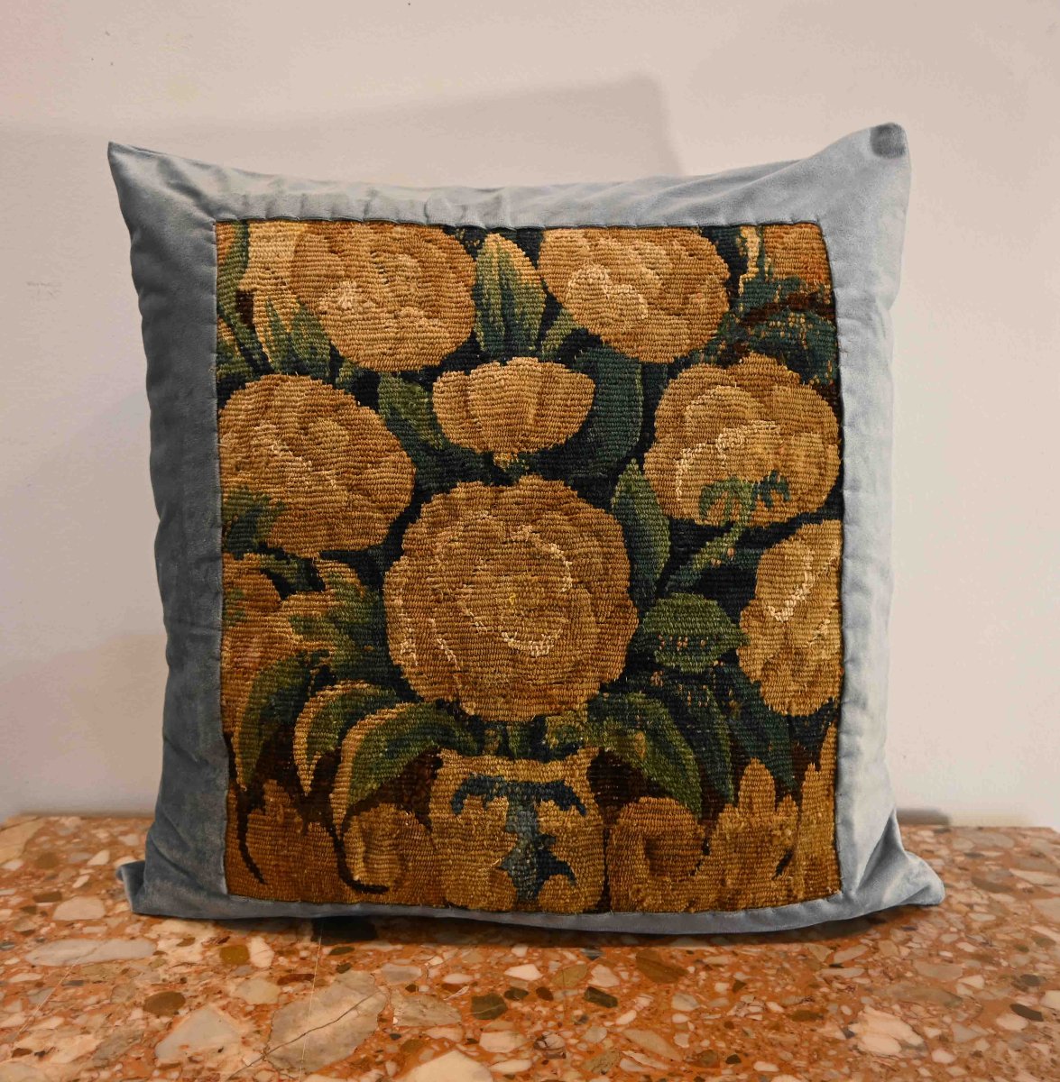 Coussin en Tapisserie Verdure Aubusson florale XVIIIe sielce - 45x45 - N° 1337-photo-3