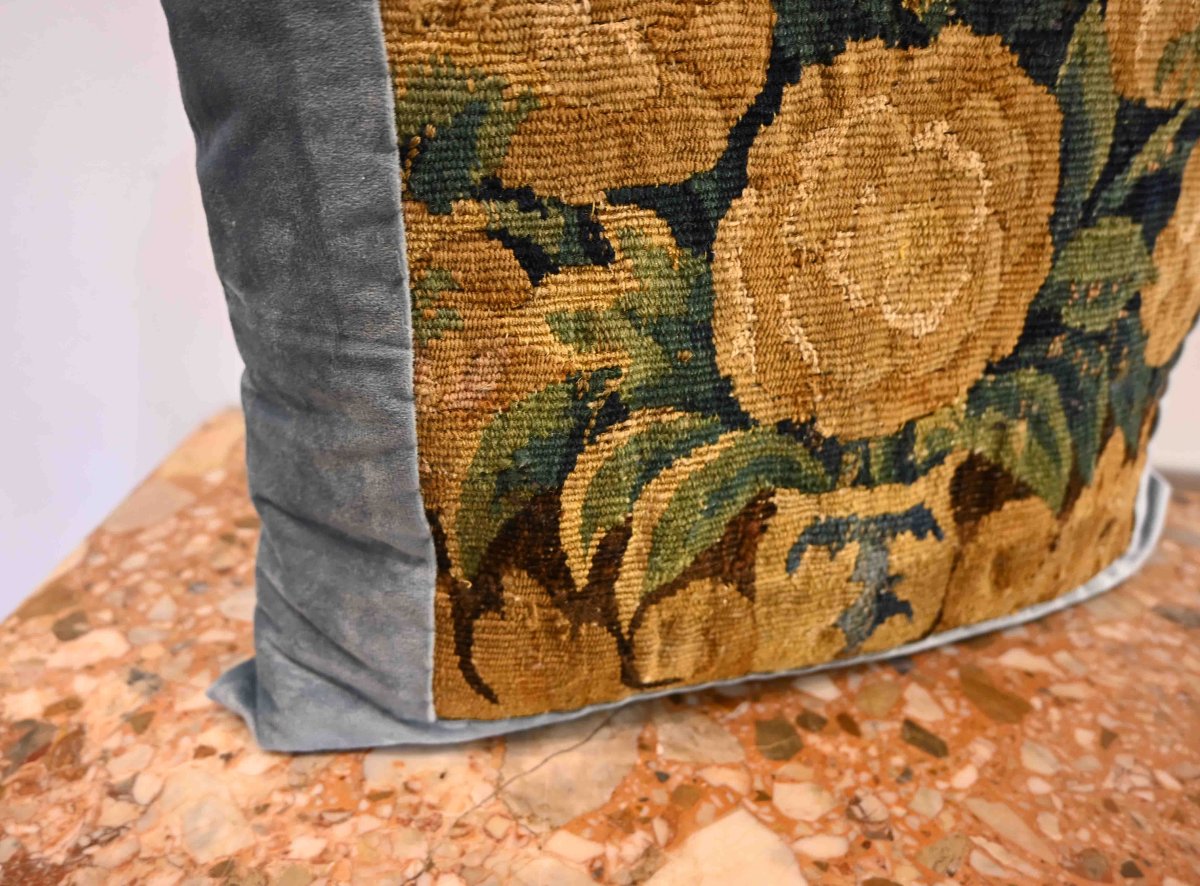 Coussin en Tapisserie Verdure Aubusson florale XVIIIe sielce - 45x45 - N° 1337-photo-2