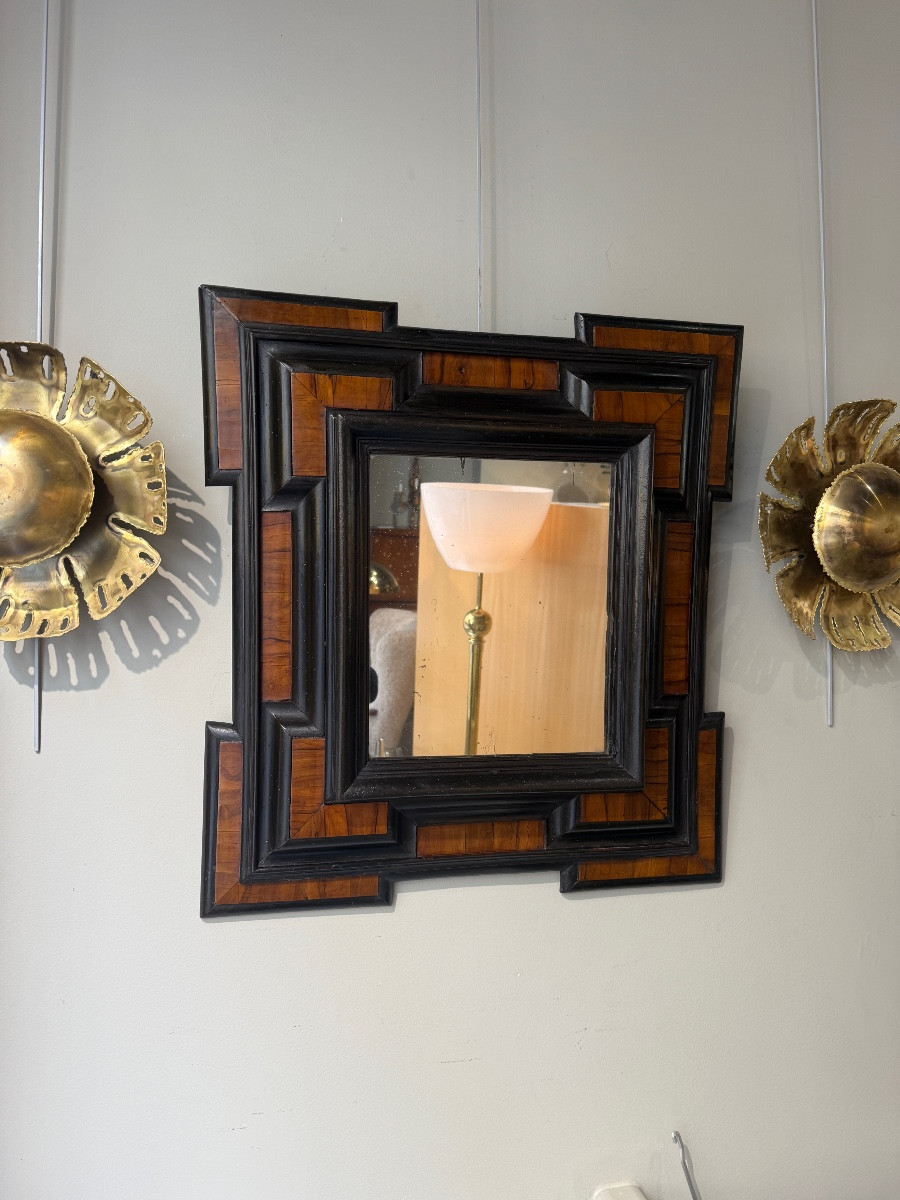 Miroir 17 th c en bois d Olivier 
