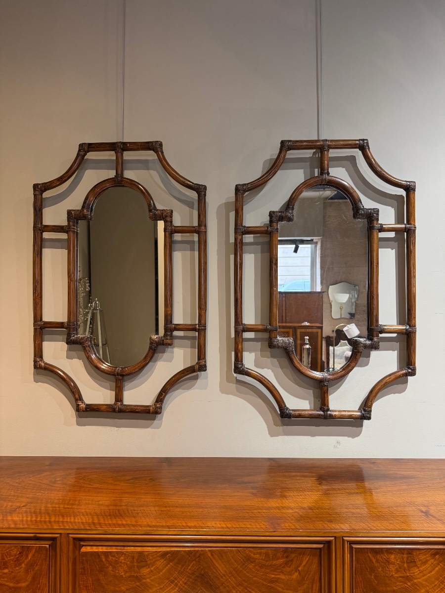 Paire de grands miroirs en rotin circa 1970