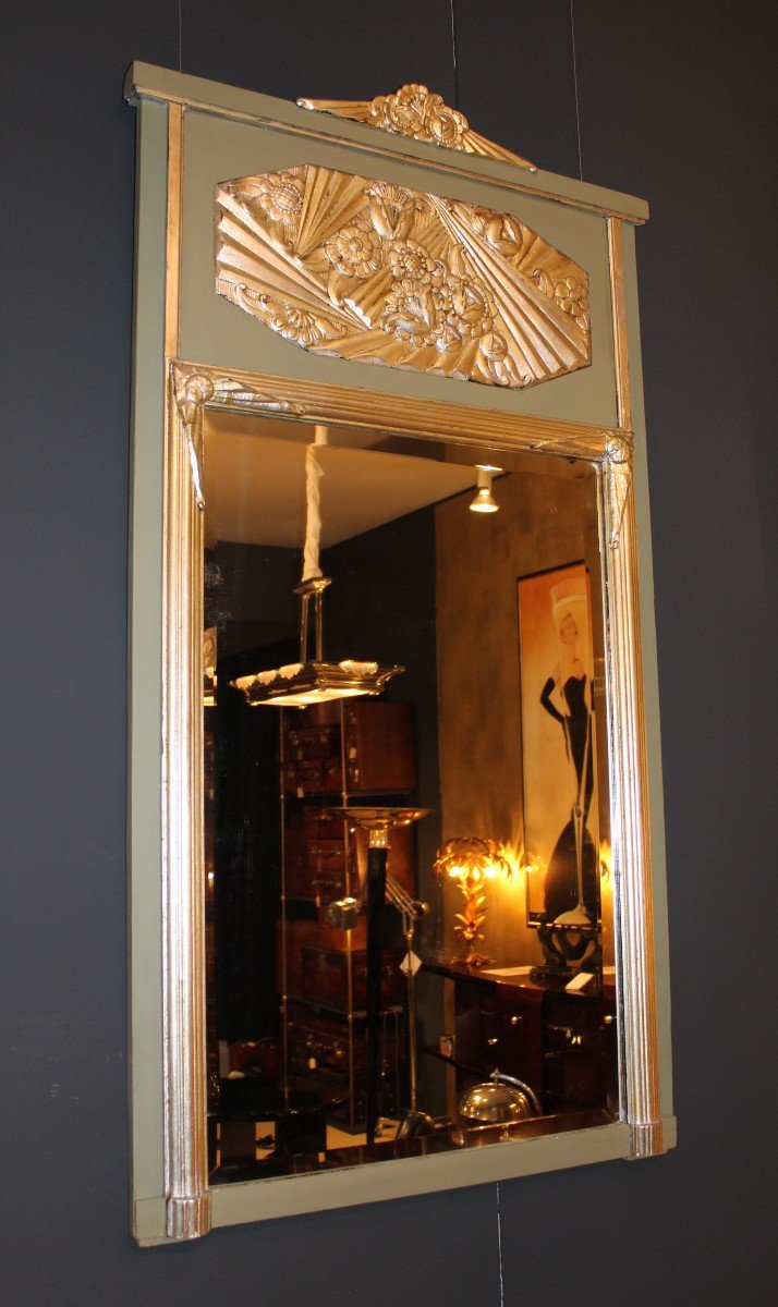 Magnificent Art Deco Mirror With Silver Leaf Stucco Ornaments