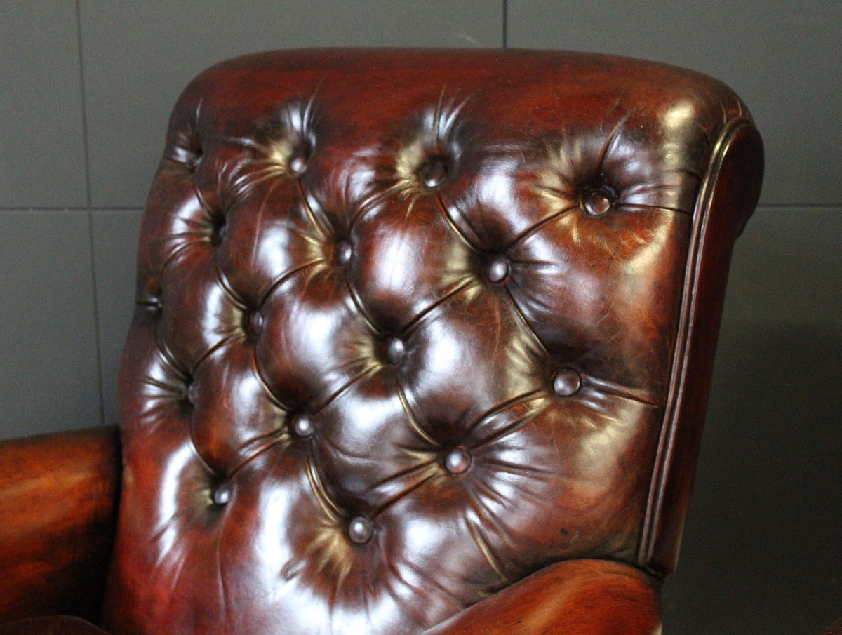 Paire de fauteuils en cuir restaurés de Château de Beauchêne à Saint-Saturnin-du-Limet, Mayenne-photo-4