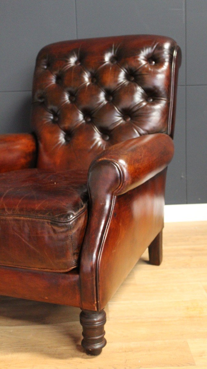 Restored Leather Clubchairs From Château De Beauchêne In Saint-saturnin-du-limet, Mayenne-photo-5