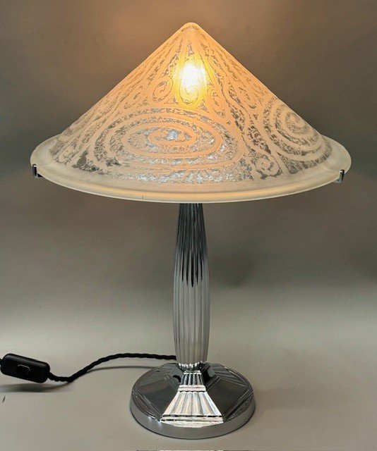 Lampe De Table Art Déco Très élégante - Dans Le Gout De Daum-photo-3
