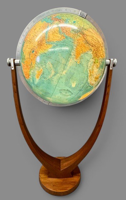 Hand-blown Illumintaed Crystal Globe - Circa 1967 - “columbus Duo Harmonie” 