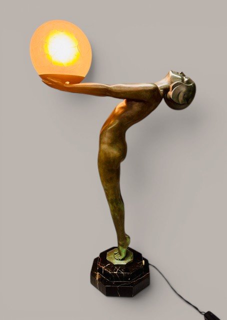 Clarté Lumina par Max Le Verrier - vers 63 cm - Sculpture Art Déco - Lampe - Années 30