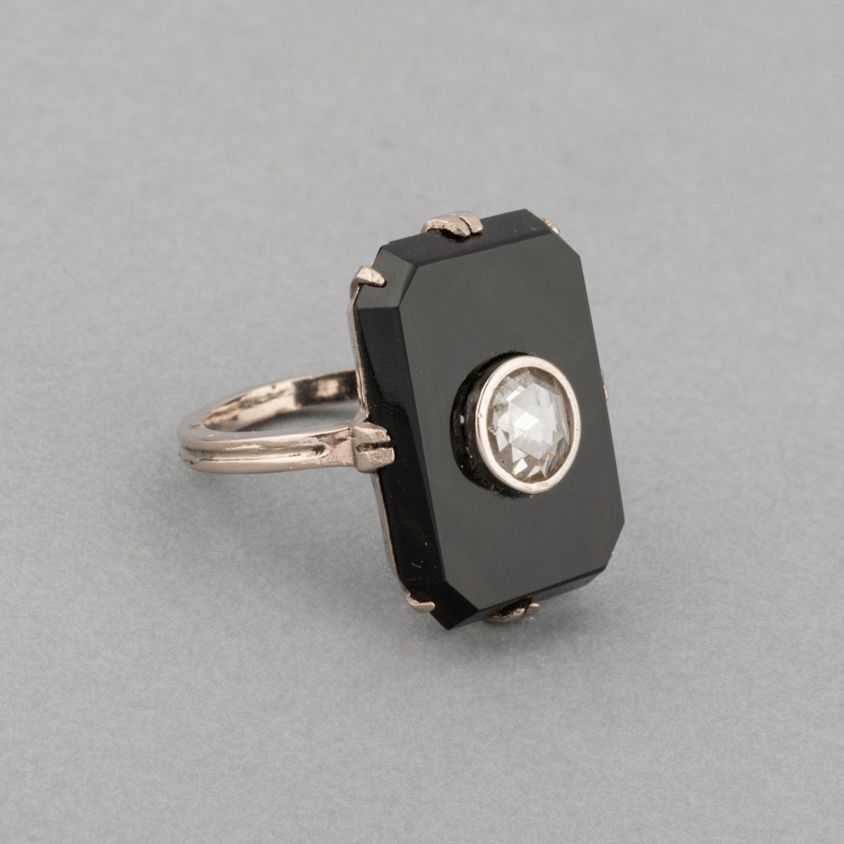 Proantic: Ring In Rose Gold, Onyx And Small Diamond, Art Deco,1930/40