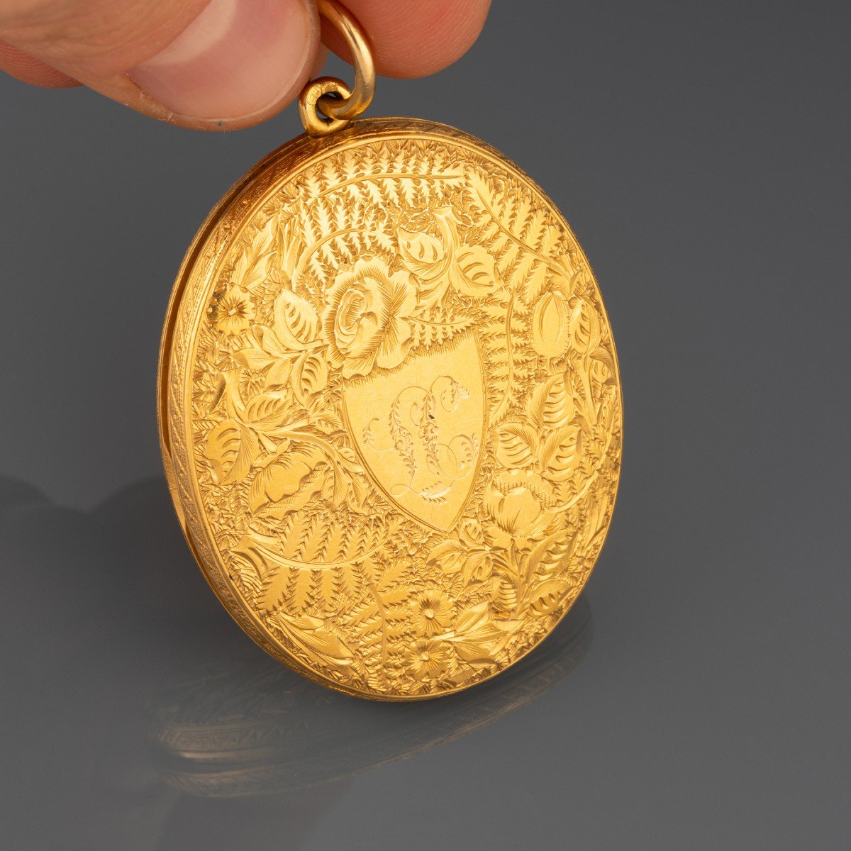 Old Medallion Pendant 19th In Gold-photo-3