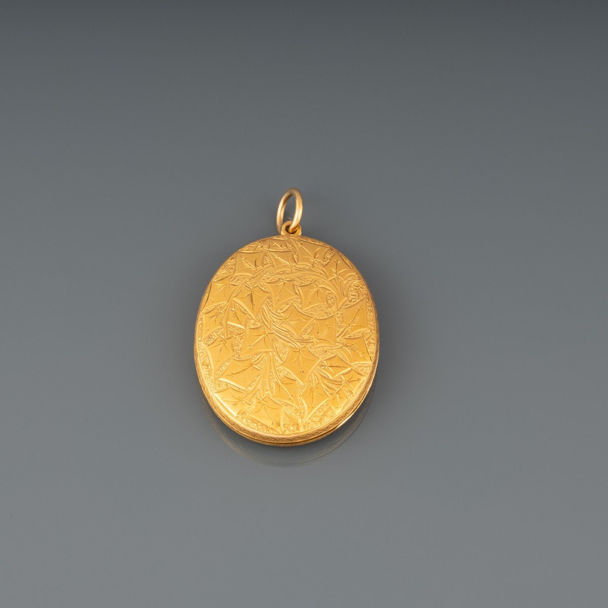 Old Medallion Pendant 19th In Gold-photo-4