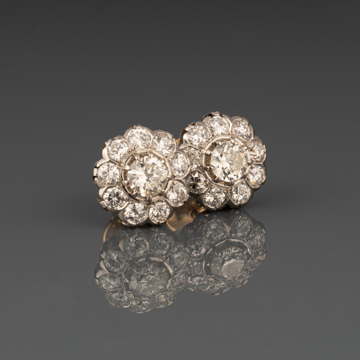 Antique Earrings In Platinum Gold And 3 Carats Of Diamonds-photo-2