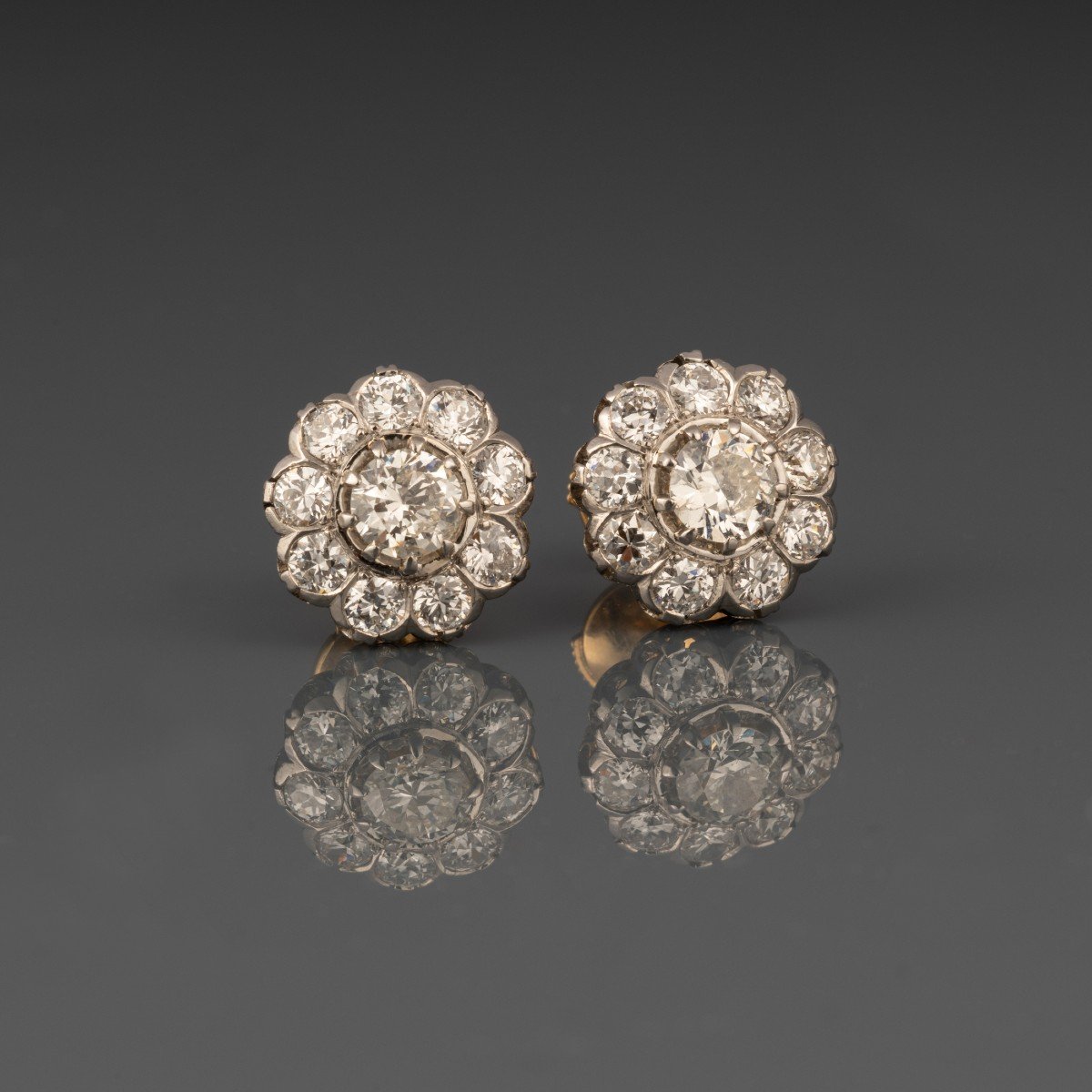 Antique Earrings In Platinum Gold And 3 Carats Of Diamonds-photo-4