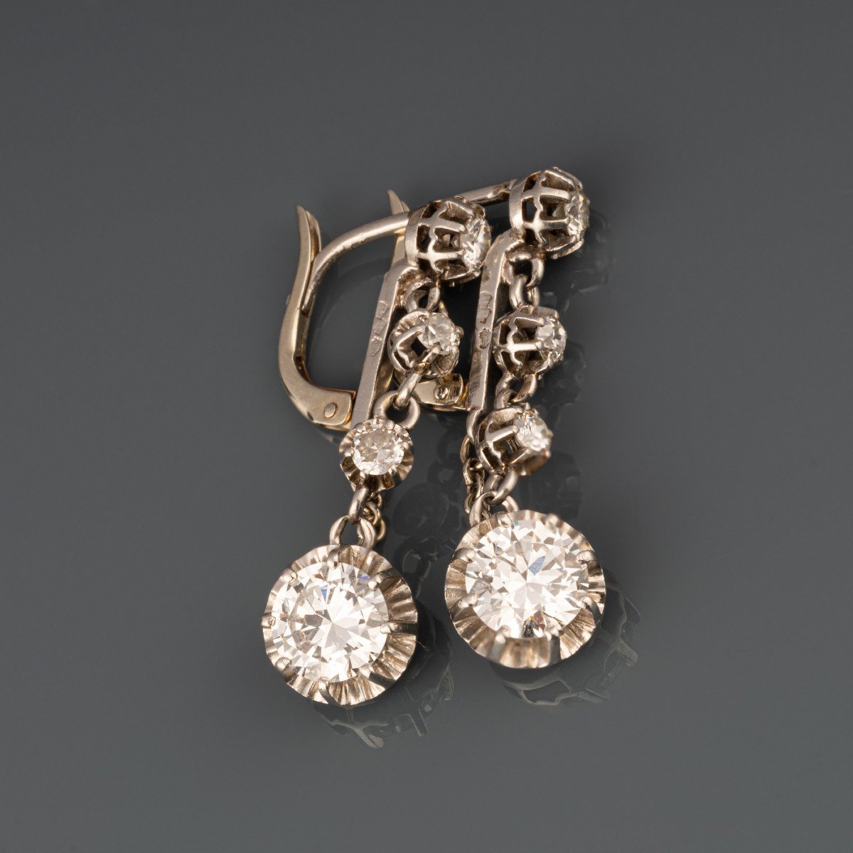 French Art Deco Earrings In Platinum Gold And 3 Carats Of Diamonds-photo-4