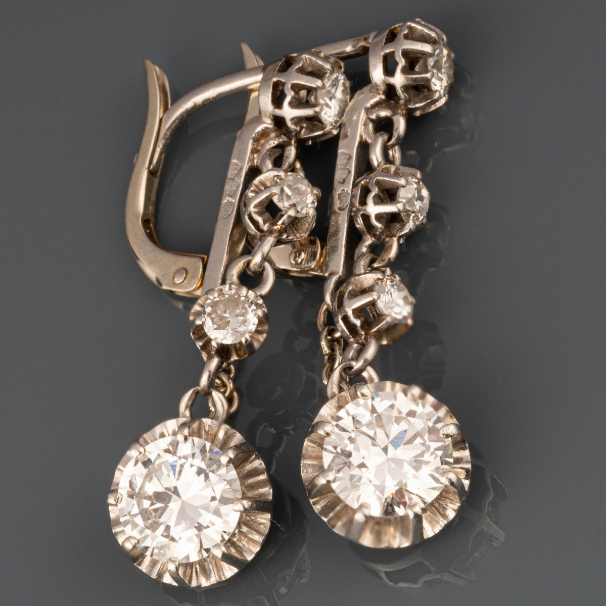 French Art Deco Earrings In Platinum Gold And 3 Carats Of Diamonds-photo-5