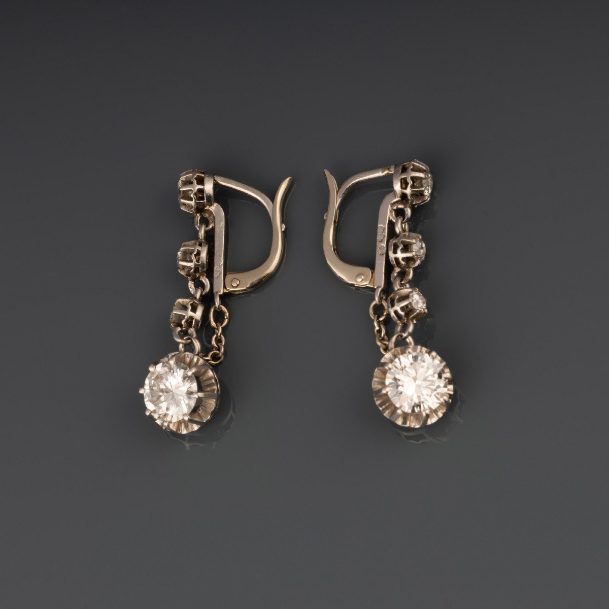 French Art Deco Earrings In Platinum Gold And 3 Carats Of Diamonds-photo-6