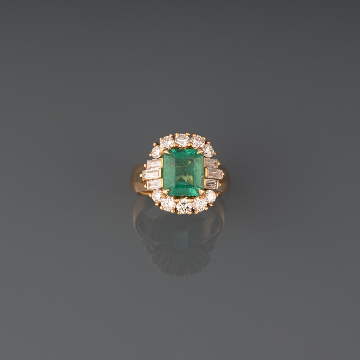 3.58 Carat Diamond And Emerald Gold Ring By Mouawad-photo-1