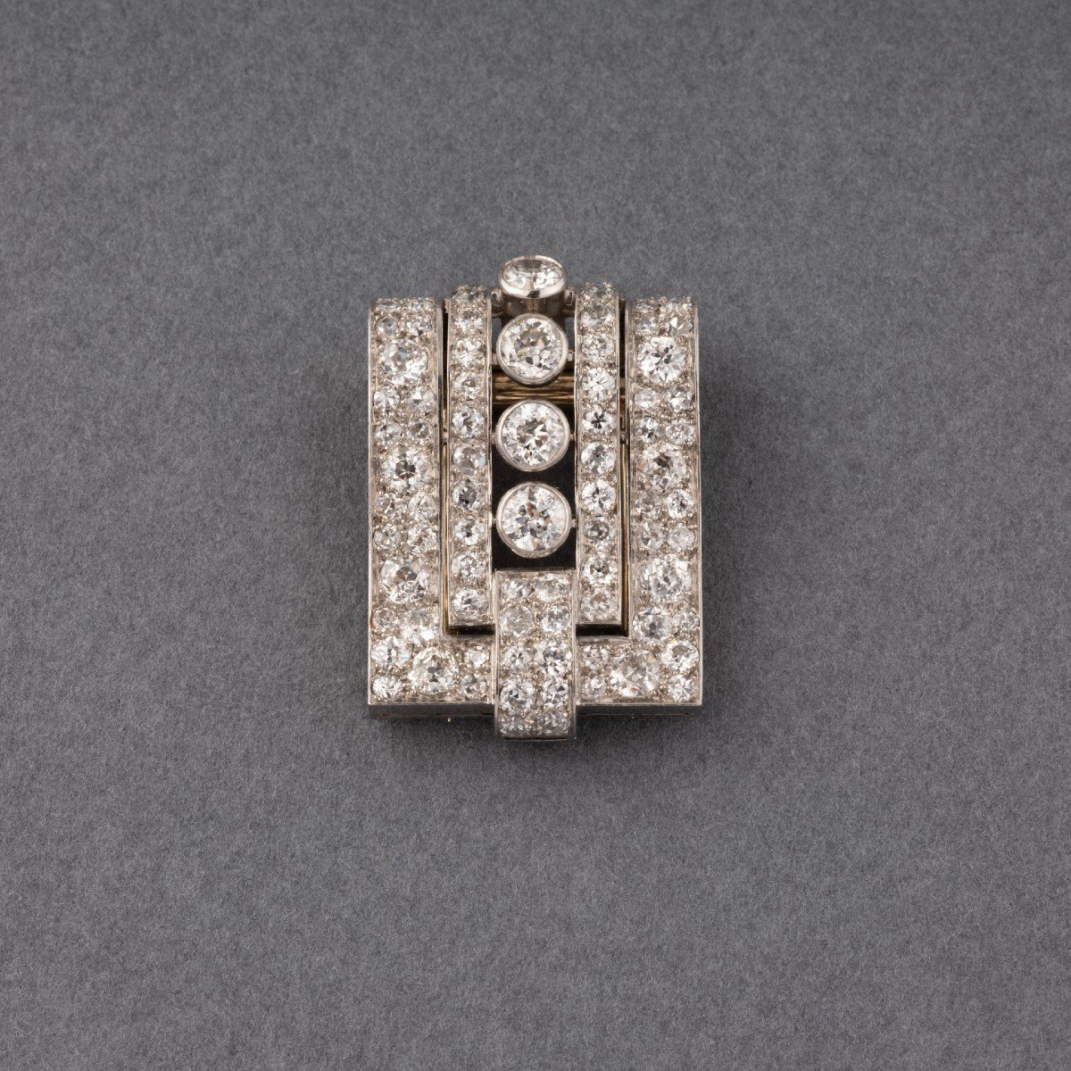 Broche Française Art Déco En Or Platine Et 5.50 Carats De Diamants-photo-2