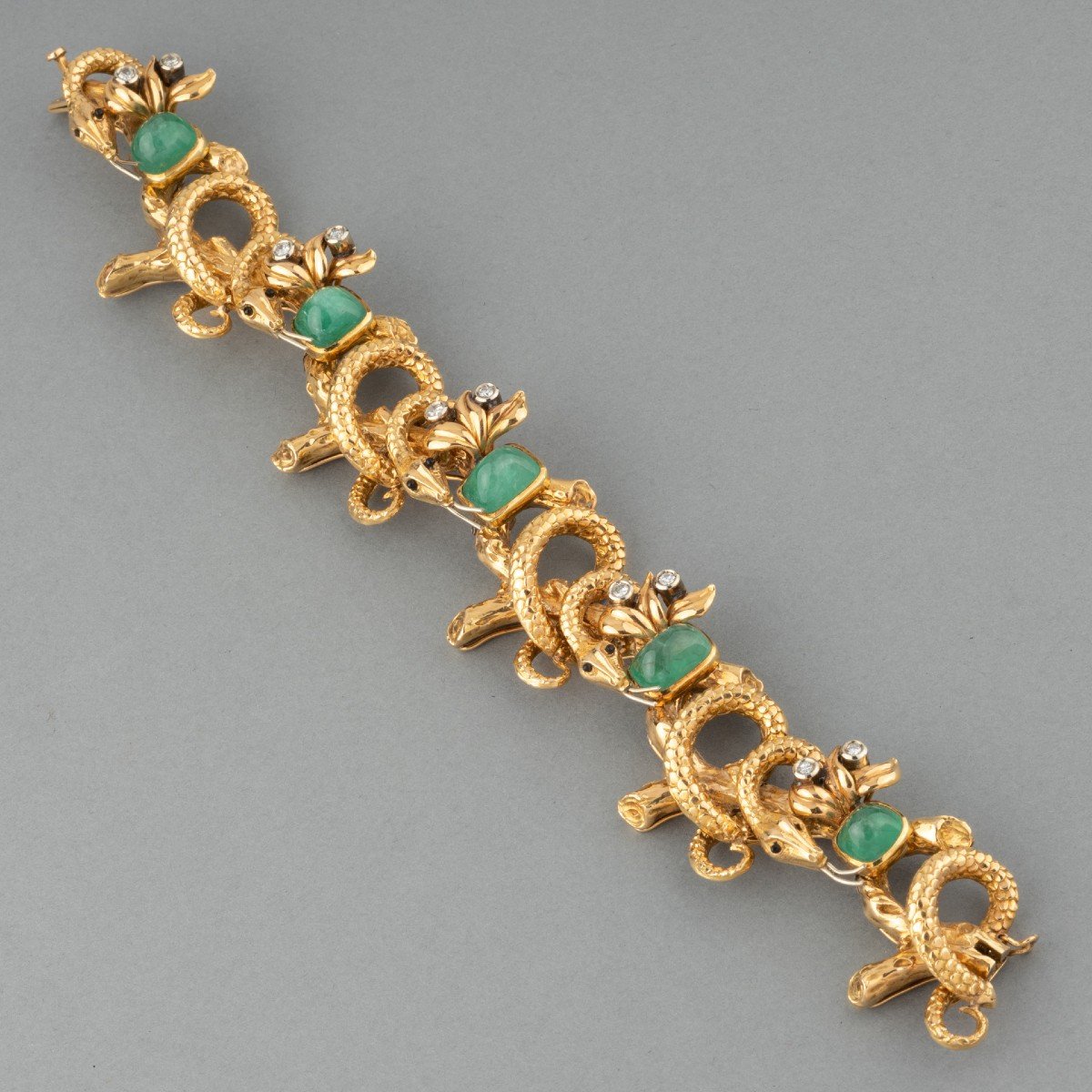 Vintage Emerald And Diamond Gold Bracelet-photo-2