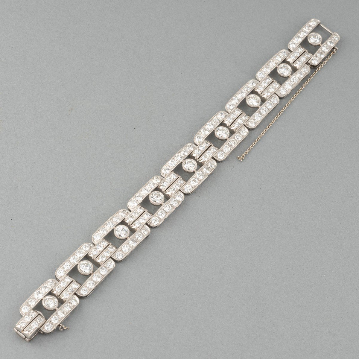 Bracelet Art Déco En Platine Et 16 Carats De Diamants