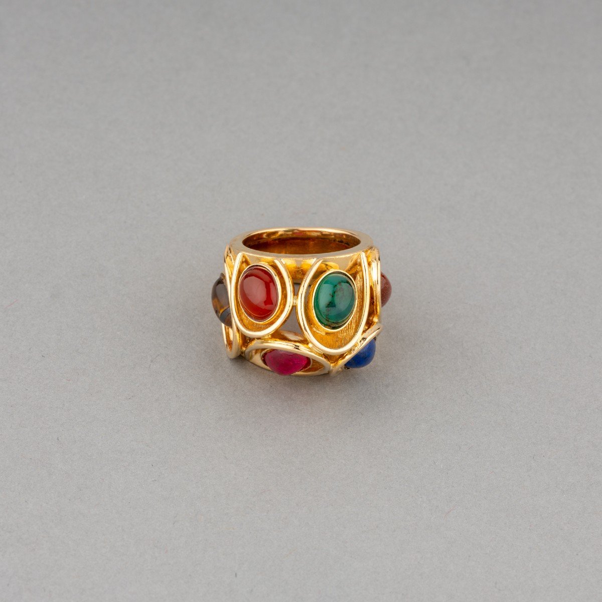 Vintage Ring In Gold And Fine Stones-photo-2