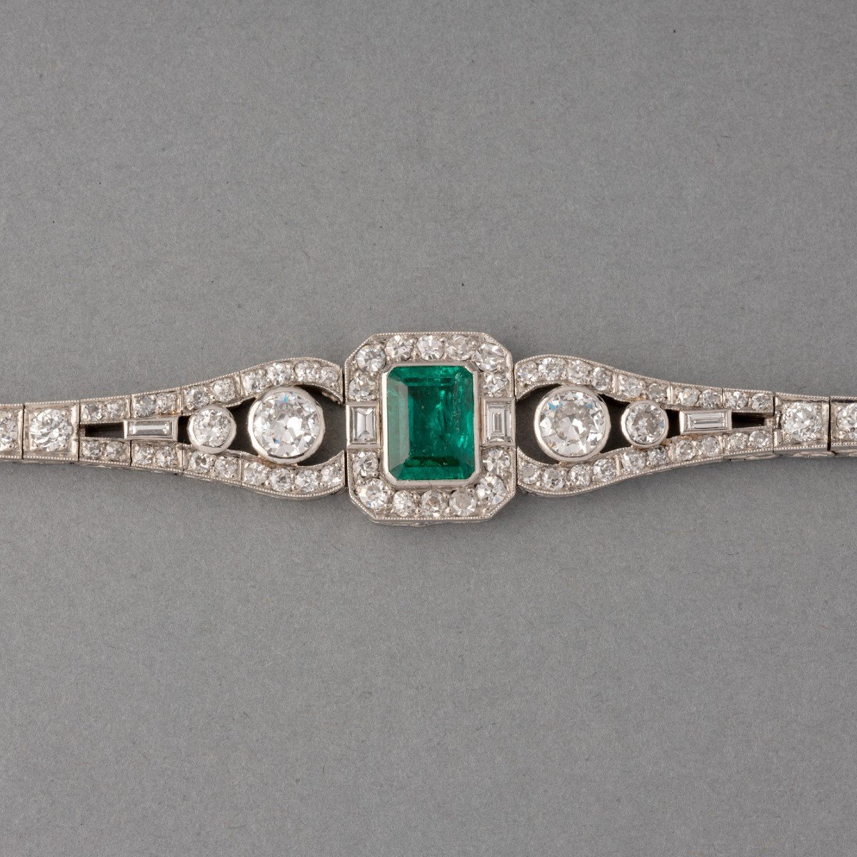 Bracelet Ancien Français Art Déco En Platine Diamants Et Emeraude-photo-2