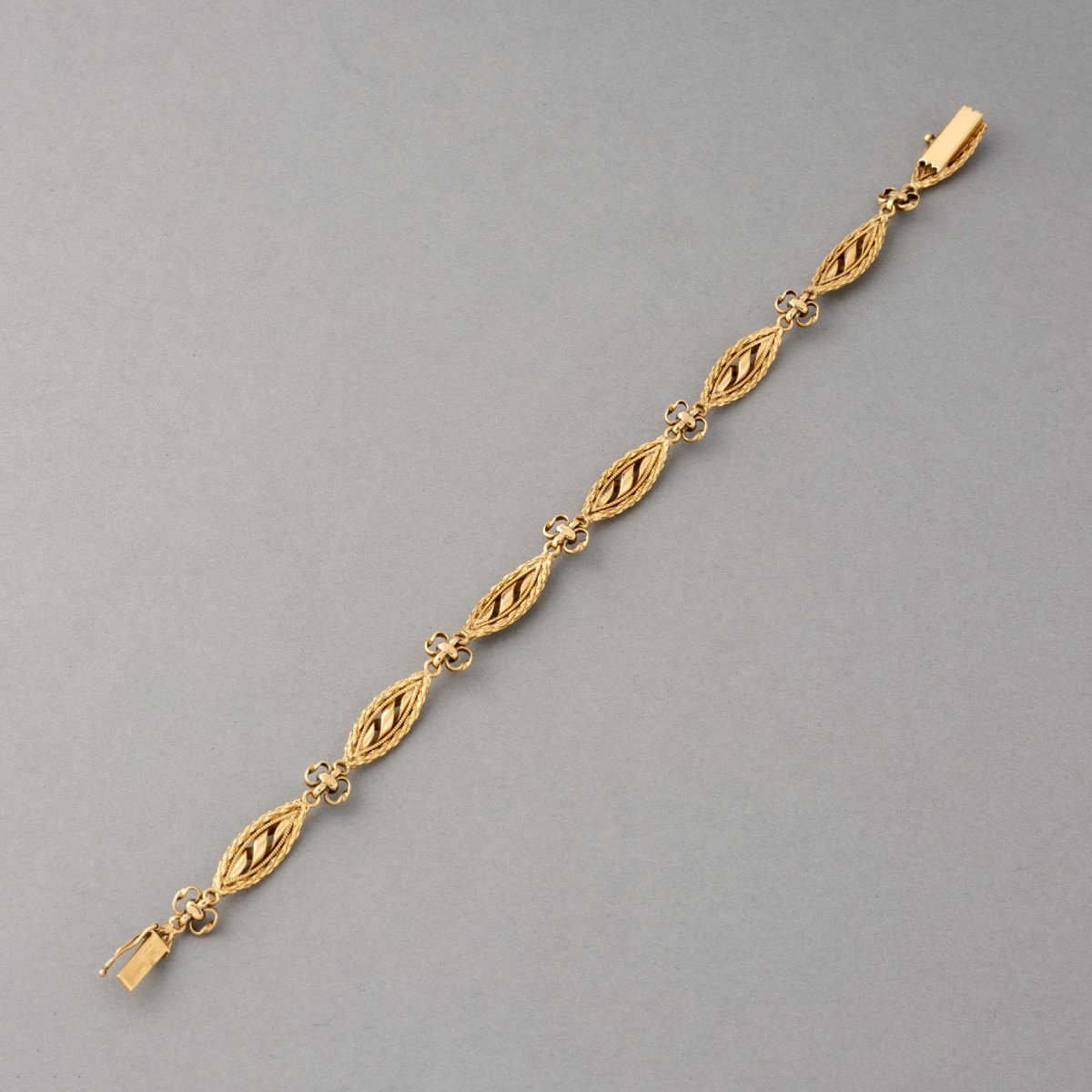 Antique French Belle Epoque Bracelet In Gold-photo-4