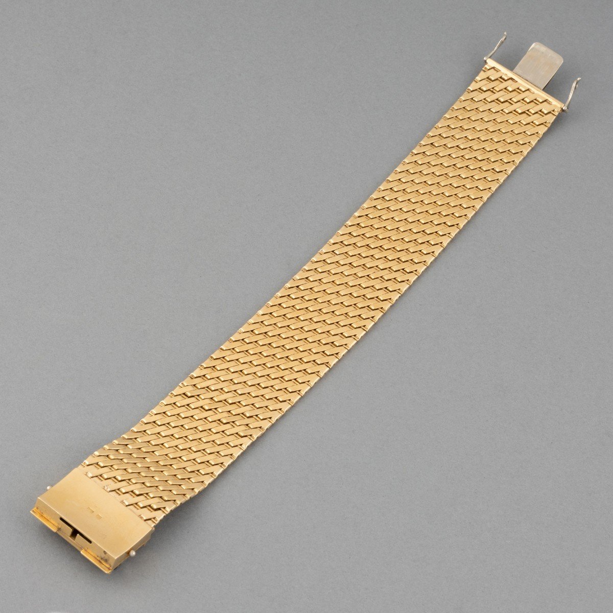 Vintage Gold Bracelet With Diamonds And Sapphires-photo-2